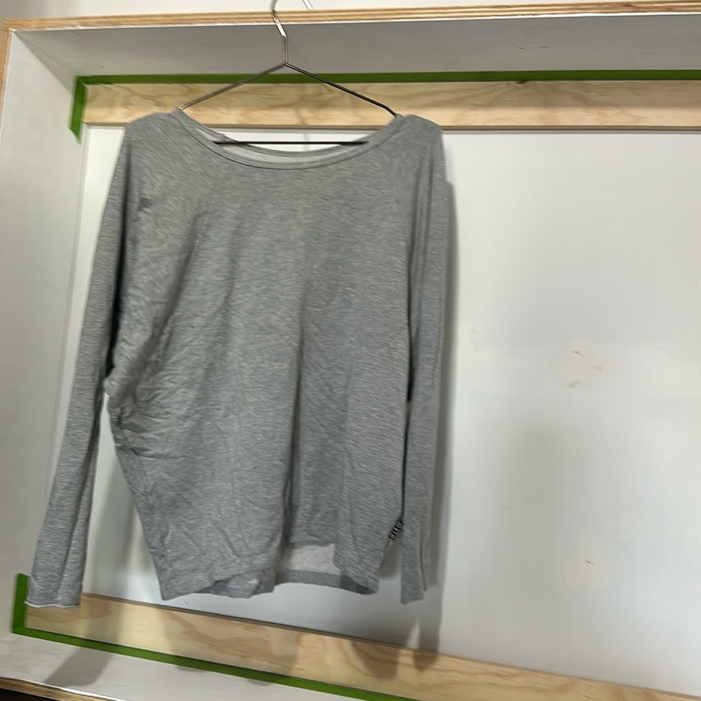 Fleo undefeated long sleeve